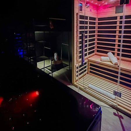 Night Desires Vieille Ville Annecy Charmant อานซี ภายนอก รูปภาพ